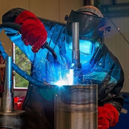 Fertigung - Schweißen einer Walze